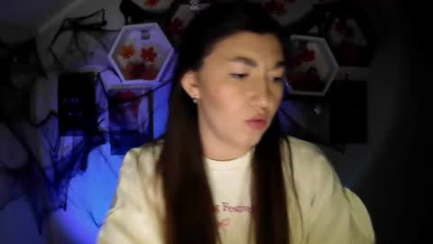 sweet girl and shine body online show from 10.01.25