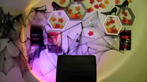 sweet girl and shine body online show from 10.08.25