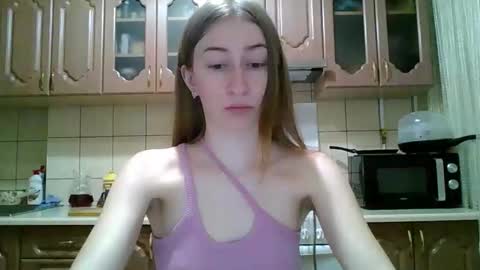 Snapshot of monica_tamayo chatting on 04.28.26 Monica online show from 04.28.26