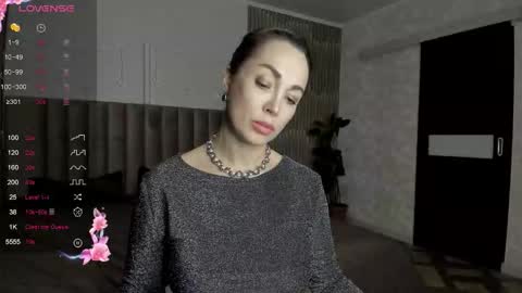 monica_weisss online show from 03.17.26