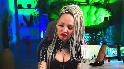 Monika online show from 03.01.25