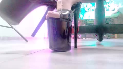 Monika online show from 12.19.25