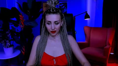 Snapshot of monicariley chatting on 05.20.26 monicariley online show from 05.20.26