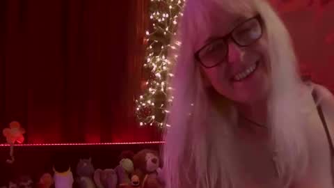 Monika    online show from 01.01.25