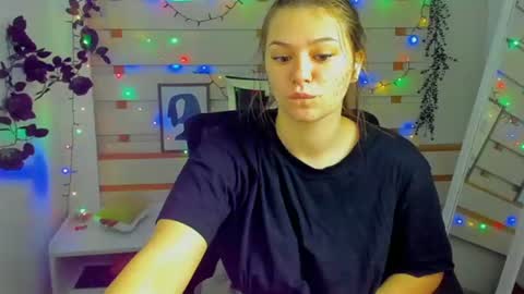 Snapshot of monika_youu chatting on 04.17.26 Monika online show from 04.17.26