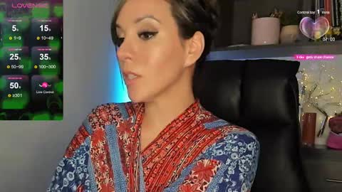 Monilee online show from 09.09.25