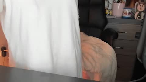 Monilee online show from 10.15.25