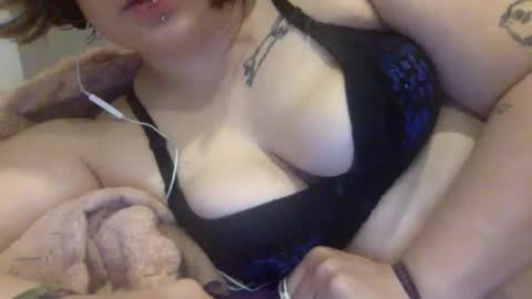 Snapshot of moniqueisalovergirl chatting on 06.08.26 moniqueisalovergirl online show from 06.08.26