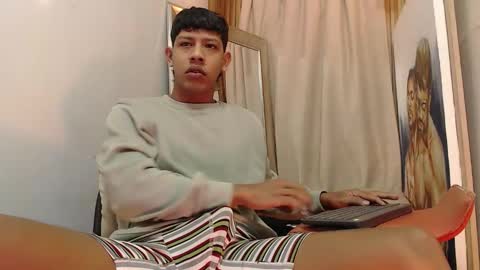 Snapshot of monsoon_the_best chatting on 09.20.25 monsoon_the_best online show from 09.20.25