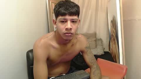 Snapshot of monsoon_the_best chatting on 11.14.25 monsoon_the_best online show from 11.14.25