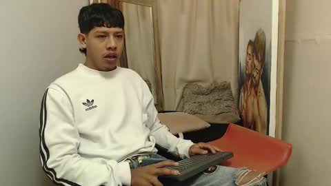 Snapshot of monsoon_the_best chatting on 11.17.25 monsoon_the_best online show from 11.17.25