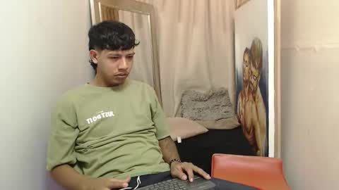 Snapshot of monsoon_the_best chatting on 11.27.25 monsoon_the_best online show from 11.27.25