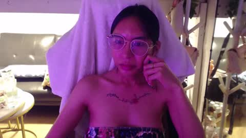 ELYSE A SIMPLE GIRL online show from 12.03.24