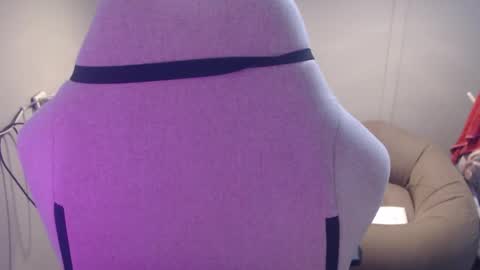 ELYSE A SIMPLE GIRL online show from 01.23.25