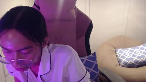 ELYSE A SIMPLE GIRL online show from 01.31.25