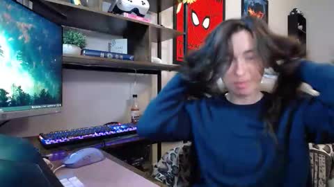 Snapshot of monstrumologist chatting on 12.04.25 Lydia Mooney online show from 12.04.25