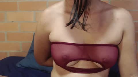 Snapshot of montserrat_jay chatting on 04.29.26 Luisa online show from 04.29.26