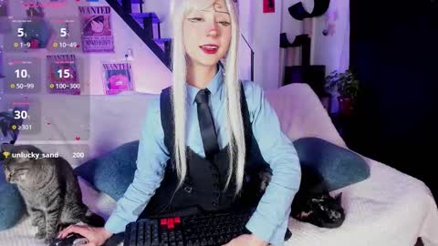 Snapshot of monxslove chatting on 09.17.25 Monxse online show from 09.17.25