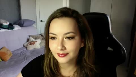 moodiemira online show from 09.16.25