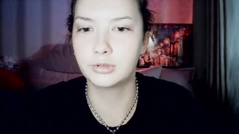 Snapshot of moodiemira chatting on 06.20.26 moodiemira online show from 06.20.26