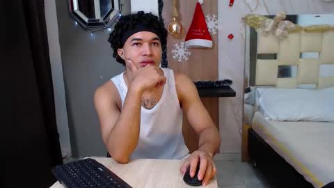 moon_and_fire_ online show from 12.16.25