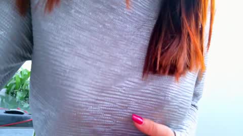 Snapshot of moon_blue222 chatting on 12.19.24 Tamara Bela your favorite lover from Colombia online show from 12.19.24