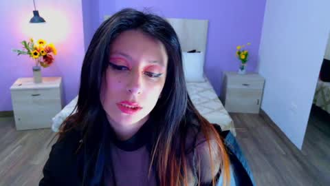 Snapshot of moon_blue222 chatting on 01.04.25 Tamara Bela your favorite lover from Colombia online show from 01.04.25