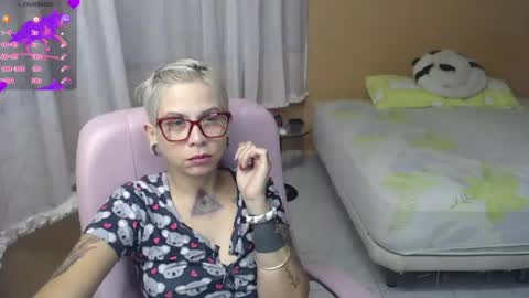 Snapshot of moon_cat85 chatting on 07.15.26 Luna online show from 07.15.26