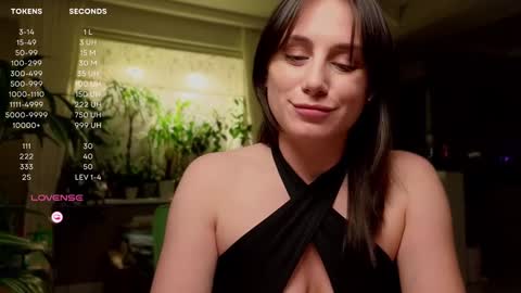 Snapshot of moon_deity chatting on 12.13.24 Luna online show from 12.13.24