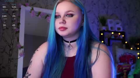 Snapshot of moon_valkyriie chatting on 02.19.25 Emilia online show from 02.19.25