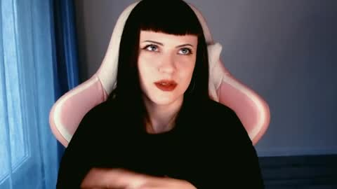  sophie  online show from 04.30.26