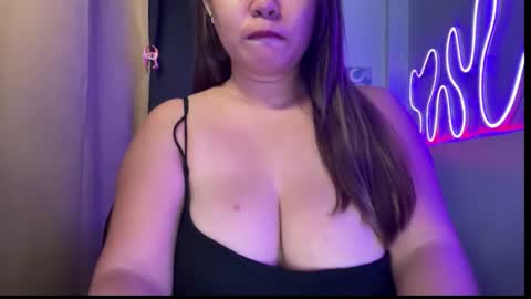 moona_luna21 online show from 10.05.25