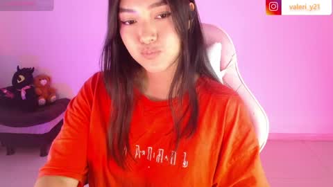 Snapshot of moonbella_bell chatting on 05.05.26 bell online show from 05.05.26