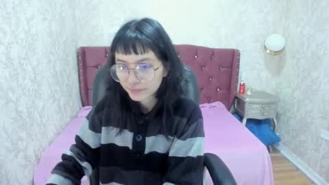 Snapshot of mooncharlotte chatting on 12.04.24 Charlotte online show from 12.04.24