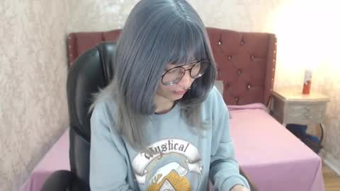 Snapshot of mooncharlotte chatting on 12.05.24 Charlotte online show from 12.05.24
