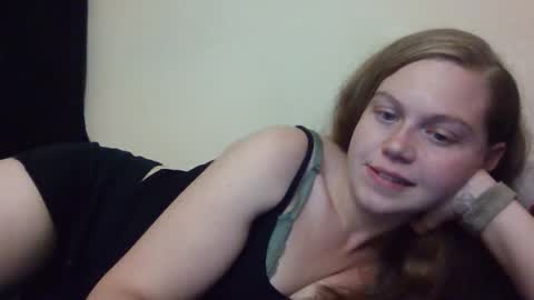 Snapshot of moongoddess16 chatting on 06.09.26 Anastasia online show from 06.09.26