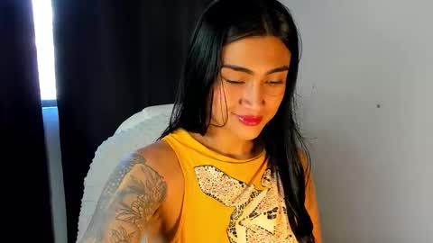 moonie_baddie31 online show from 10.27.25