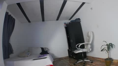 moonie_baddie31 online show from 02.25.26