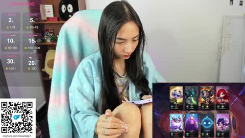 MOON  online show from 01.21.25