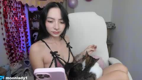 MOON  online show from 07.02.26