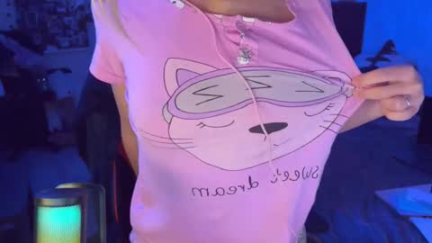 Mia   online show from 10.18.25