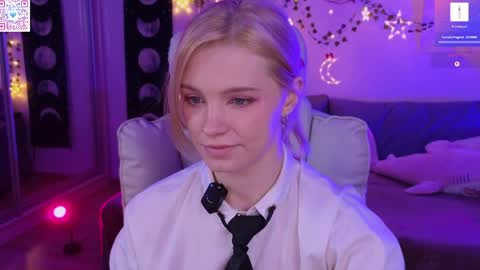 Mia   online show from 04.04.26