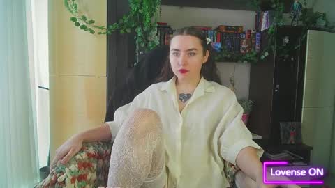 Snapshot of moonlight_sonataa chatting on 05.17.26 moonlight_sonataa online show from 05.17.26