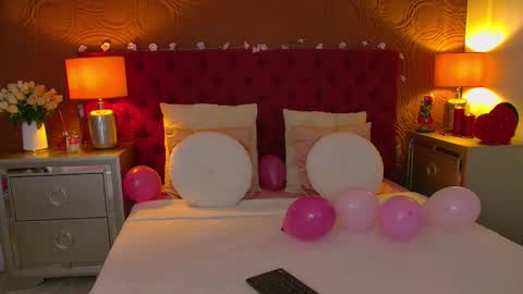 moonligt_iris online show from 02.26.26