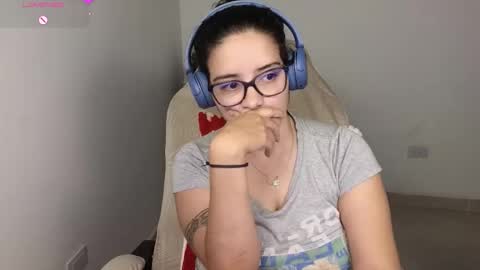 Moon Woman online show from 12.03.25