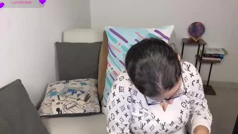 Moon Woman online show from 03.09.26