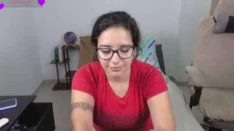 Snapshot of moonwoman_ chatting on 06.13.26 Moon Woman online show from 06.13.26