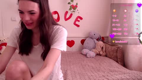 moore_alice online show from 04.08.26