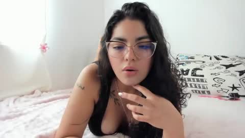 Snapshot of moralesmartinezlaura11 chatting on 06.26.26 Mily sins online show from 06.26.26