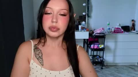 Snapshot of moranagoddess chatting on 06.24.26 Morana follow my boosty online show from 06.24.26